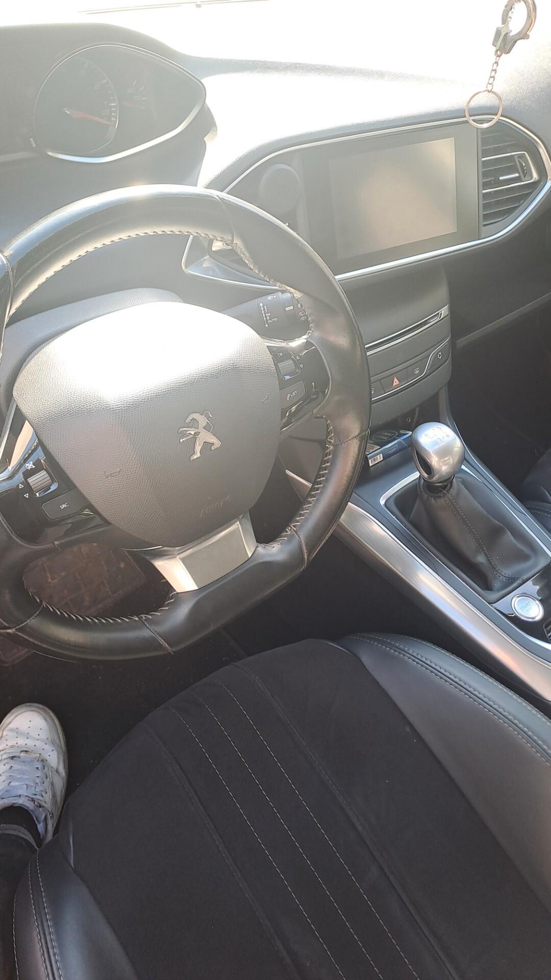 Peugeot 308 1.2 Turbo 130cv Allure