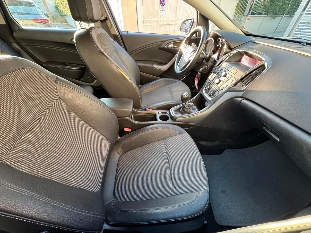 Opel Astra 1.7 CDTI 110CV Sports Tourer Cosmo
