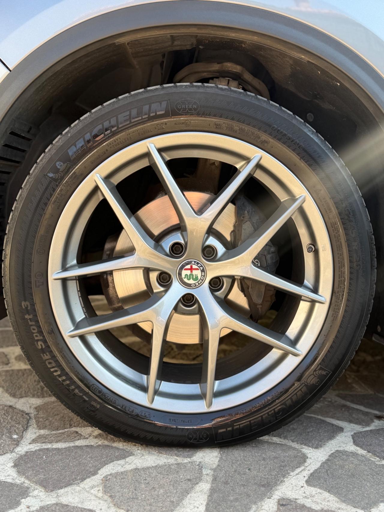 Alfa Romeo Stelvio 2.0 Turbo 280 CV AT8 Q4 First Edition garanzia 12 mesi