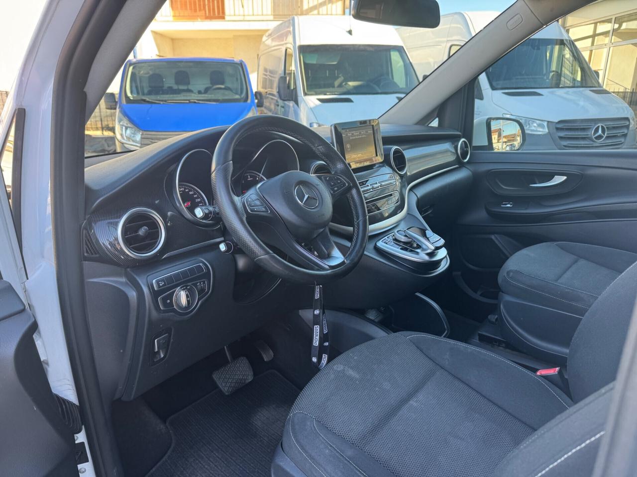 Mercedes-benz V 220 d 4Matic Executive Extralong