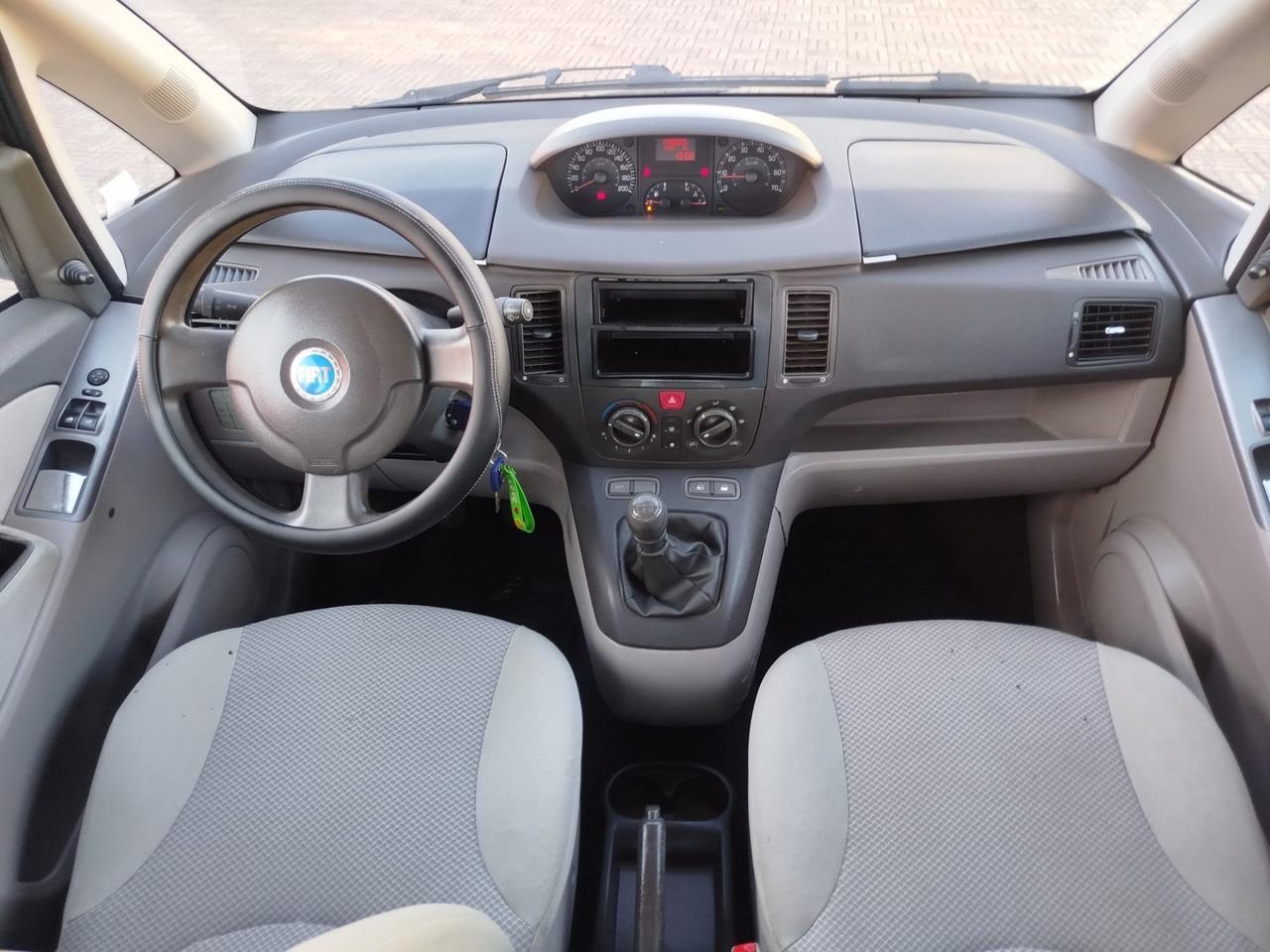 Fiat Idea 1.4 16V Emotion
