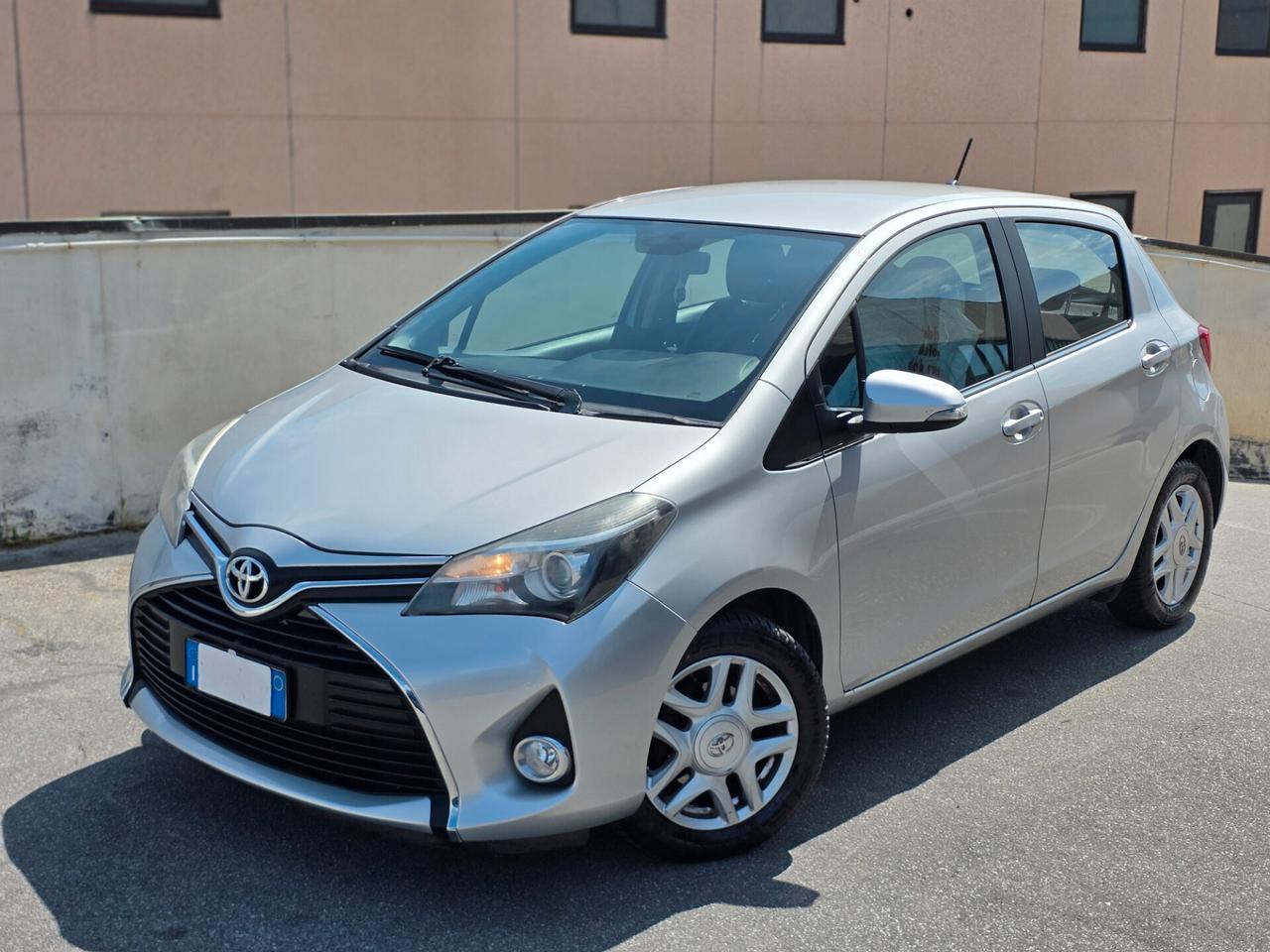 Toyota Yaris 1.0 5 porte Lounge
