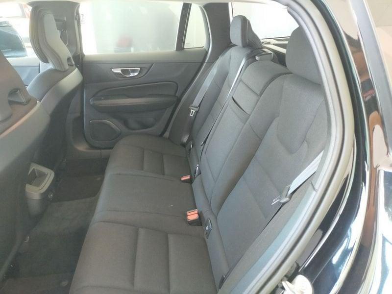 Volvo V60 Cross Country B4 (d) AWD Geartronic Business Pro
