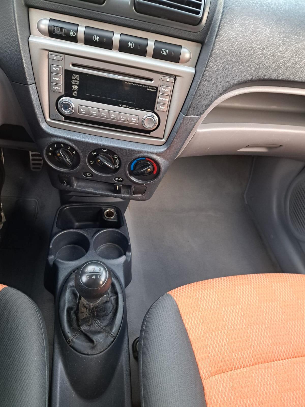 Kia Picanto 1.1 12V Spicy-NEOPATENTATI