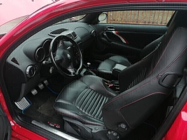 Alfa Romeo 147 3.2i V6 24V cat 3 porte GTA