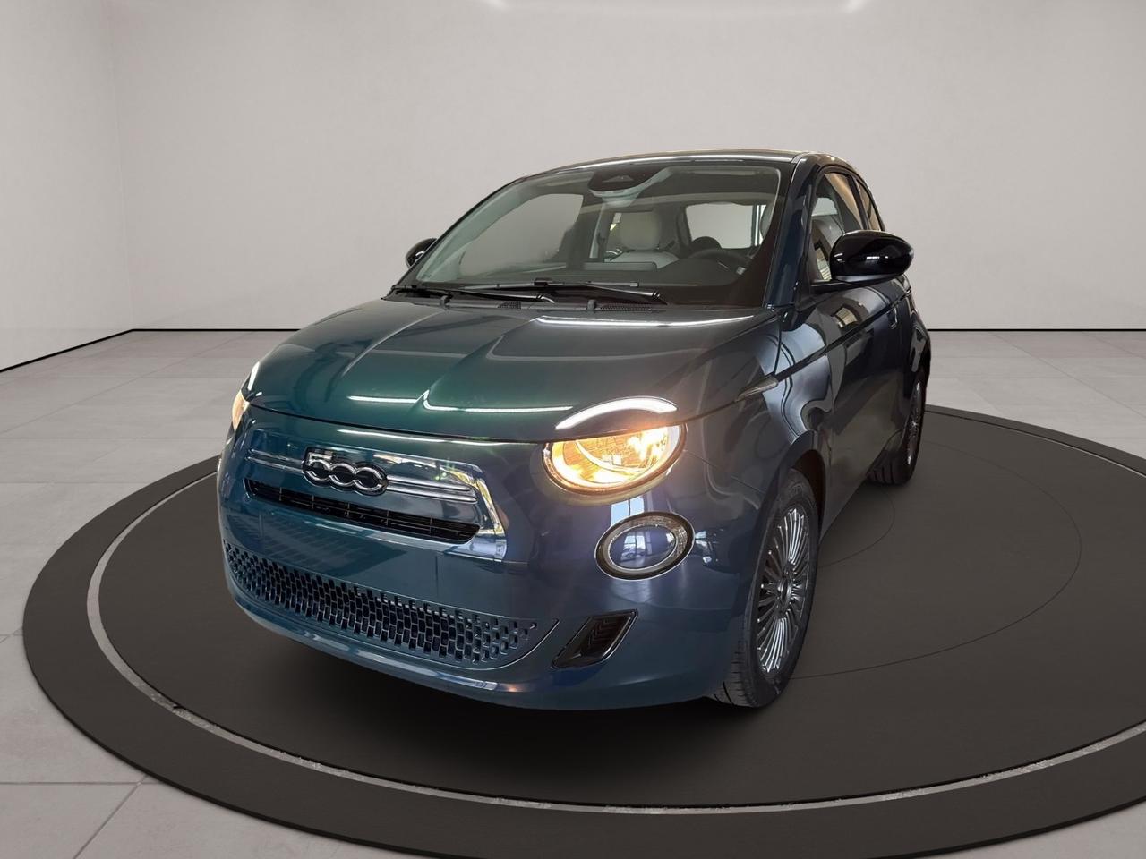 Fiat 500 Berlina Hybrid Icon