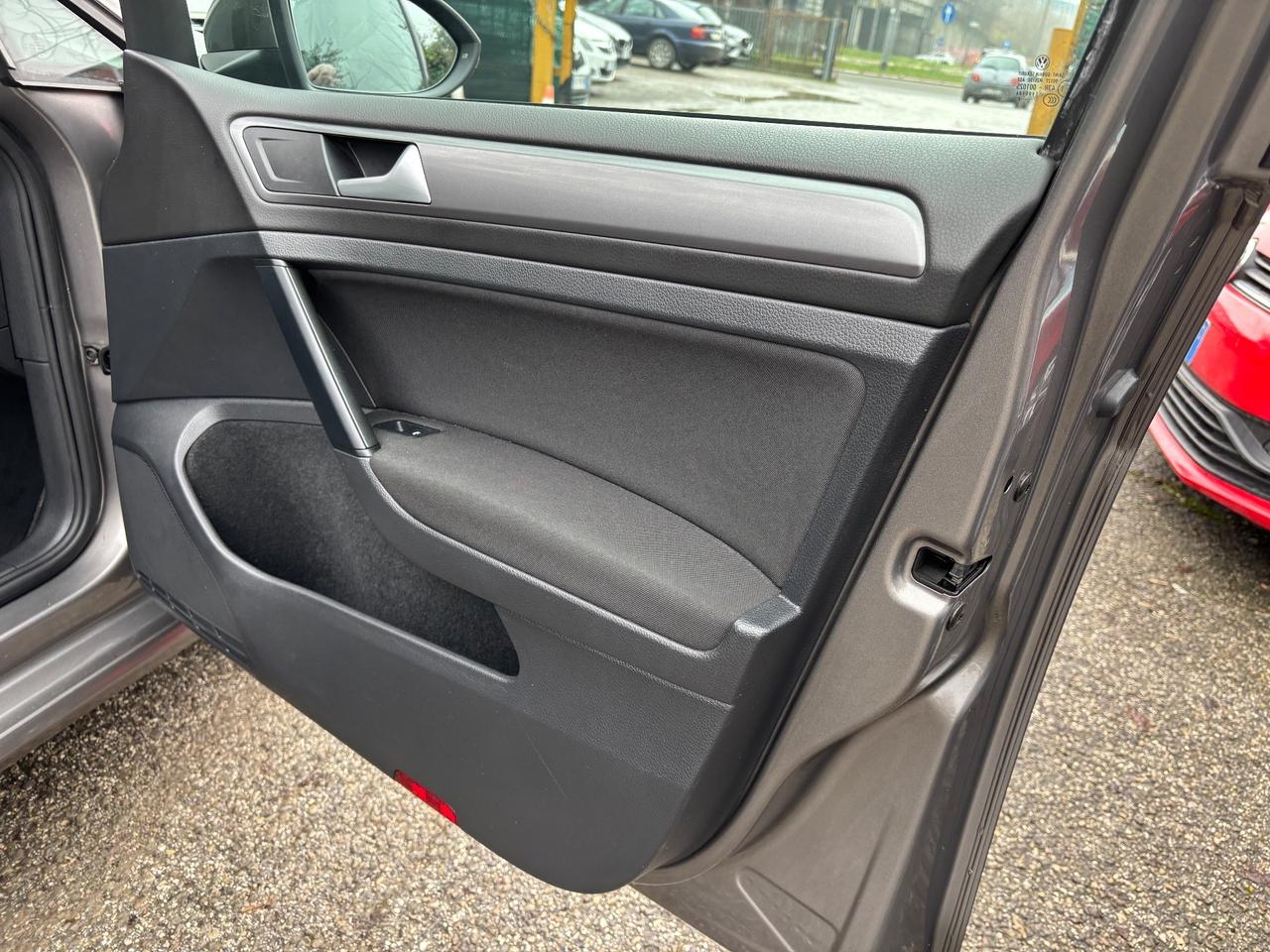 Volkswagen Golf 1.6 TDI 90 CV 5p. OK Neopatentati