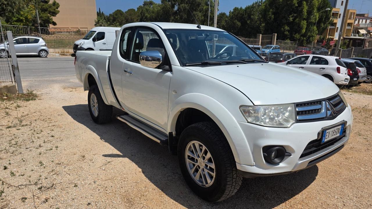 MITSUBISHI L200 2.5 DI-D AUTOCARRO 2014 INTEN TEND CLU € 12.500,00 + IVA