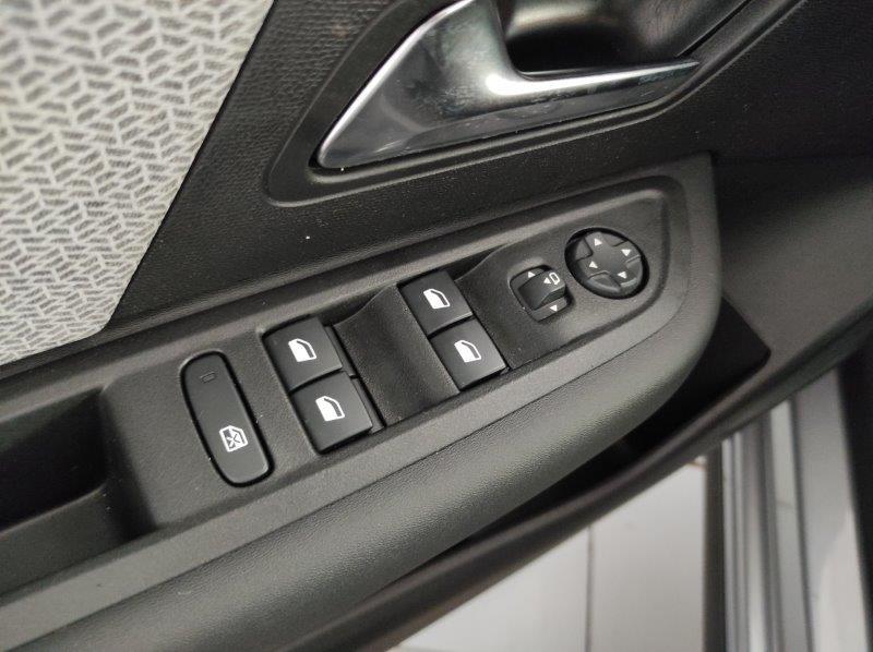 CITROEN C4 3ª serie - C4 PureTech 130 S&S EAT8 Shine