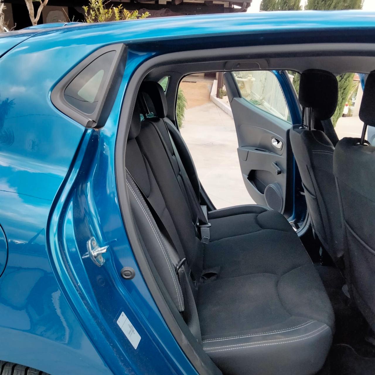 Renault Clio dCi 8V 90 CV EDC 5 porte Moschino Zen