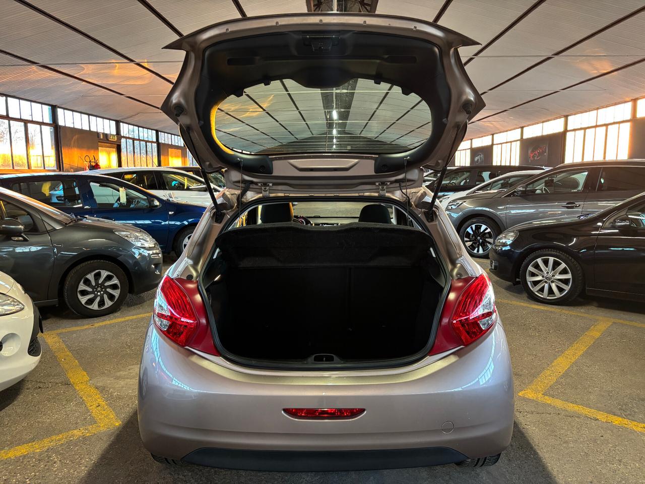 Peugeot 208 1.2 PureTech 82CV Allure NEOPATENTATO