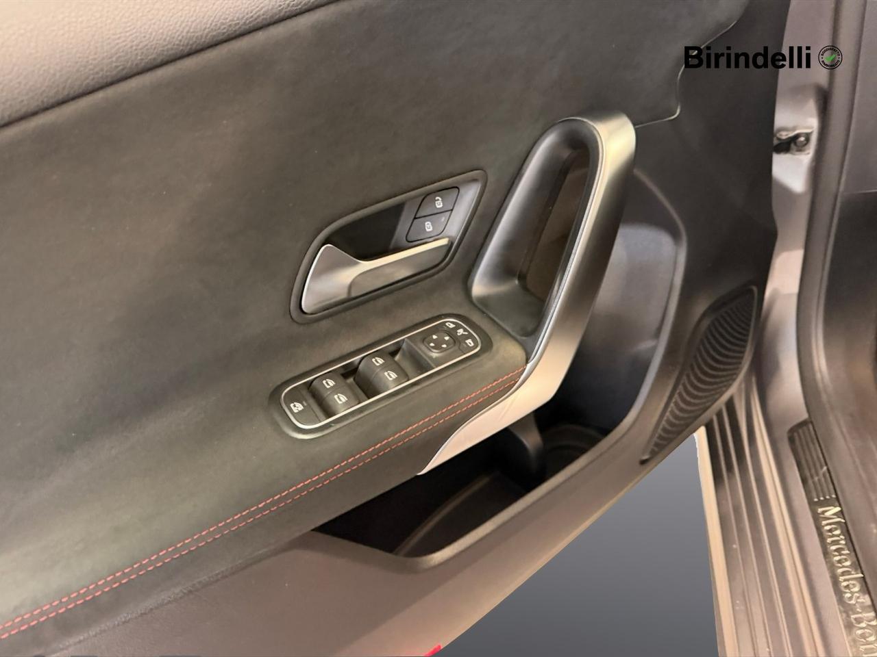 Mercedes-Benz Classe A (W177) - A 180 Automatic Premium