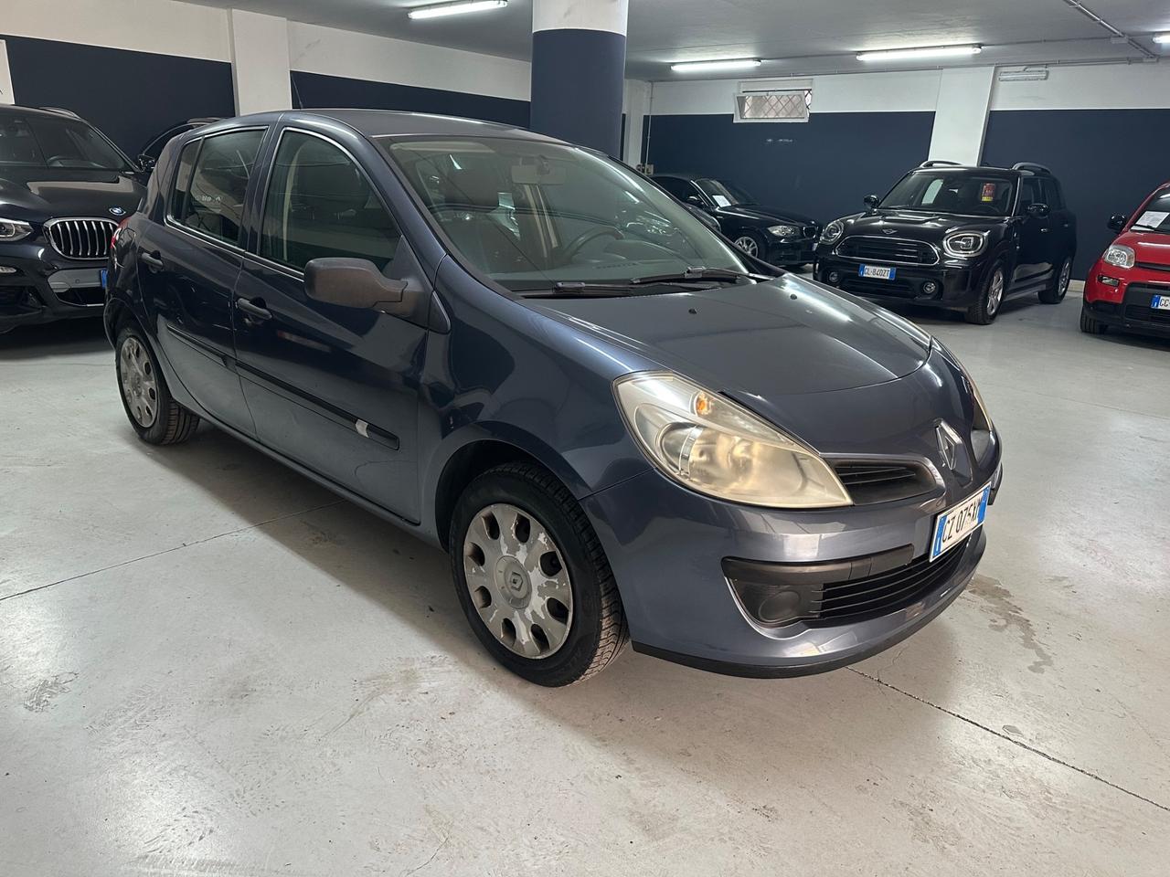 Renault Clio 1.2 16V 5 porte Dynamique