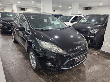NUOVA FORD FIESTA TITANIUM 1.4 TDCI 70CV PER NEOPATENTATI