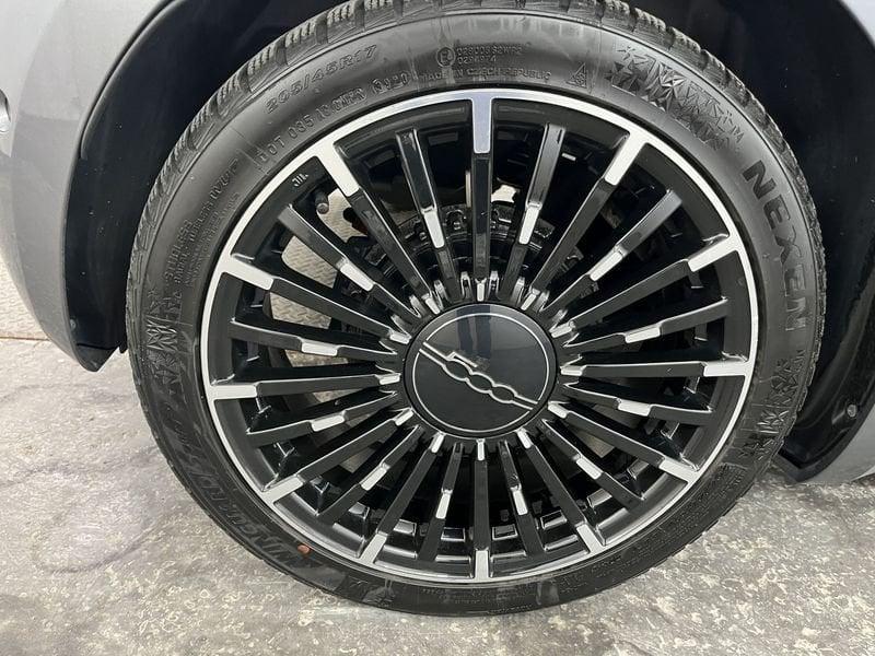 FIAT 500 500e Berlina 42 kWh La Prima TUA DA 149,00 EURO AL MESE