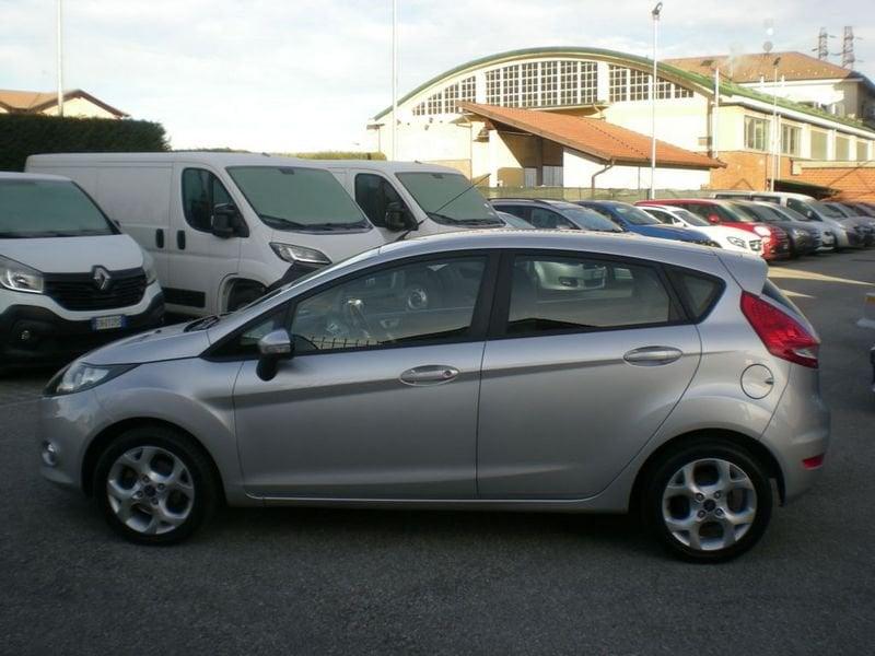 Ford Fiesta 5p 1.4 16v Titanium c/esp Gpl E5