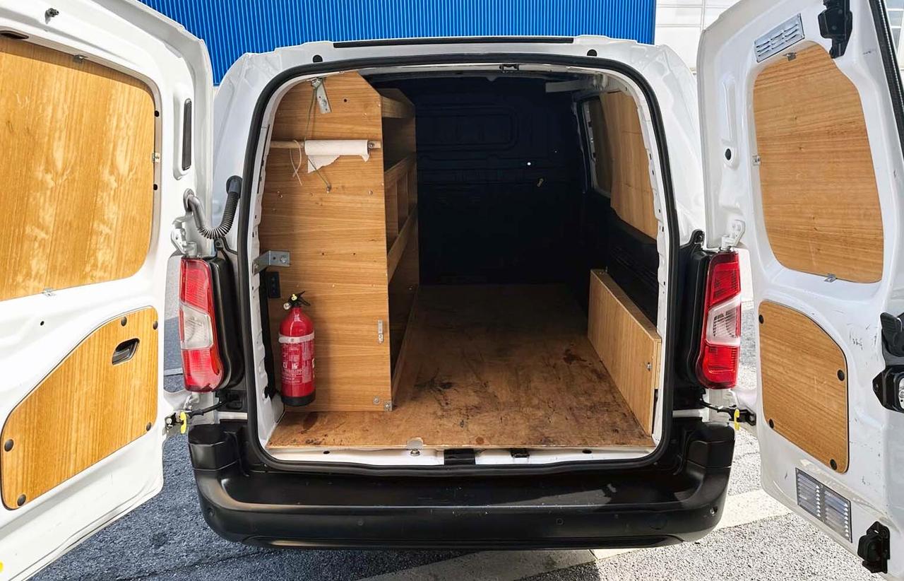 Citroen Berlingo XL 1.5 BlueHDi 100CV Driver – Navi – CarPlay – Telecamera