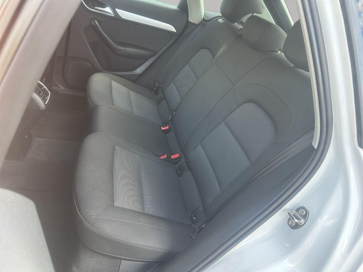 AUDI - Q3 - 2.0 TDI 120 CV Sport