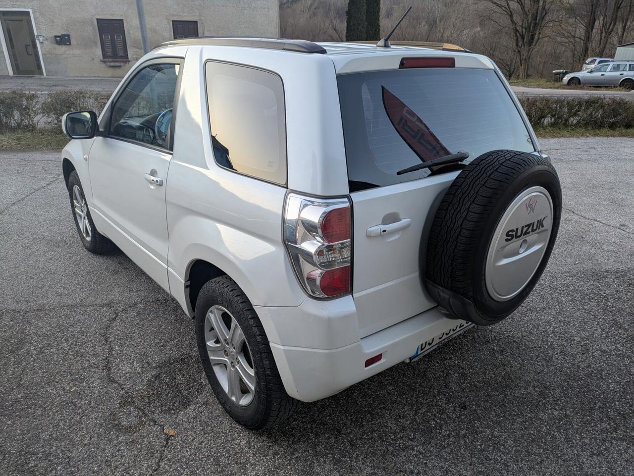 Suzuki Grand Vitara 1.9 129 CV 4x4 3 porte - OPERATORI DEL SETTORE