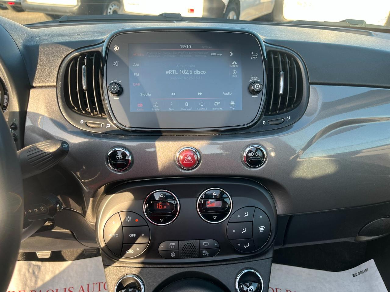 Fiat 500 C 1.0 Hybrid Dolcevita Navigatore
