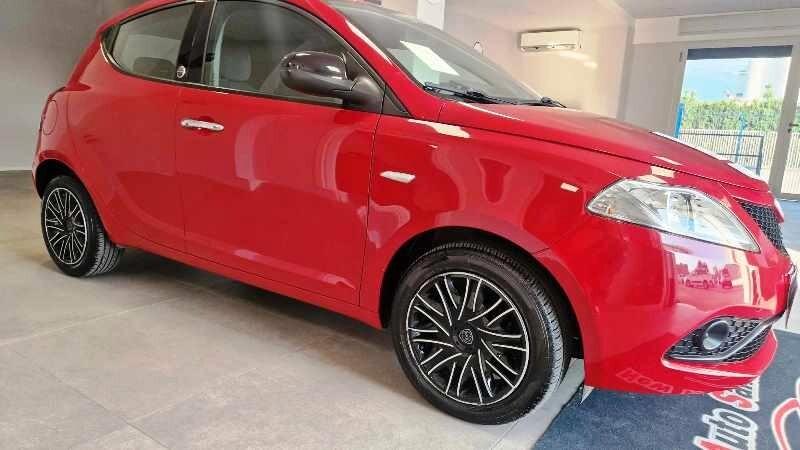 Lancia Ypsilon 1.2 69 CV Ecochic GPL Gold MY19