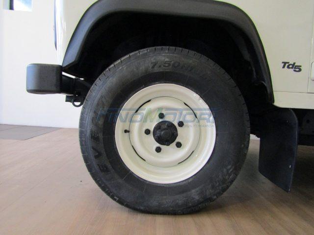 LAND ROVER Defender 90 2.5 Td5 6 POSTI