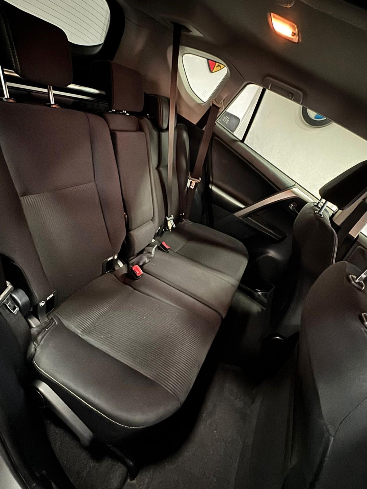 Toyota RAV4 2.0 D-4D 2WD 20°Anniversario