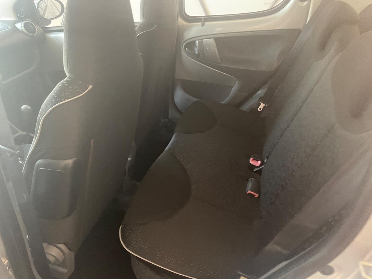 Peugeot 107 1.0 68CV 5p. Desir