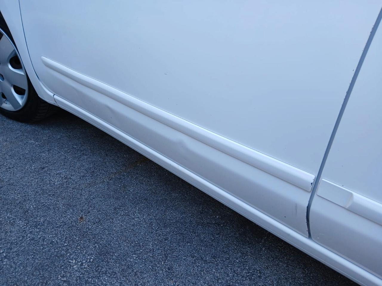 Nissan Micra 1.2 12V 5 porte Acenta Gpl