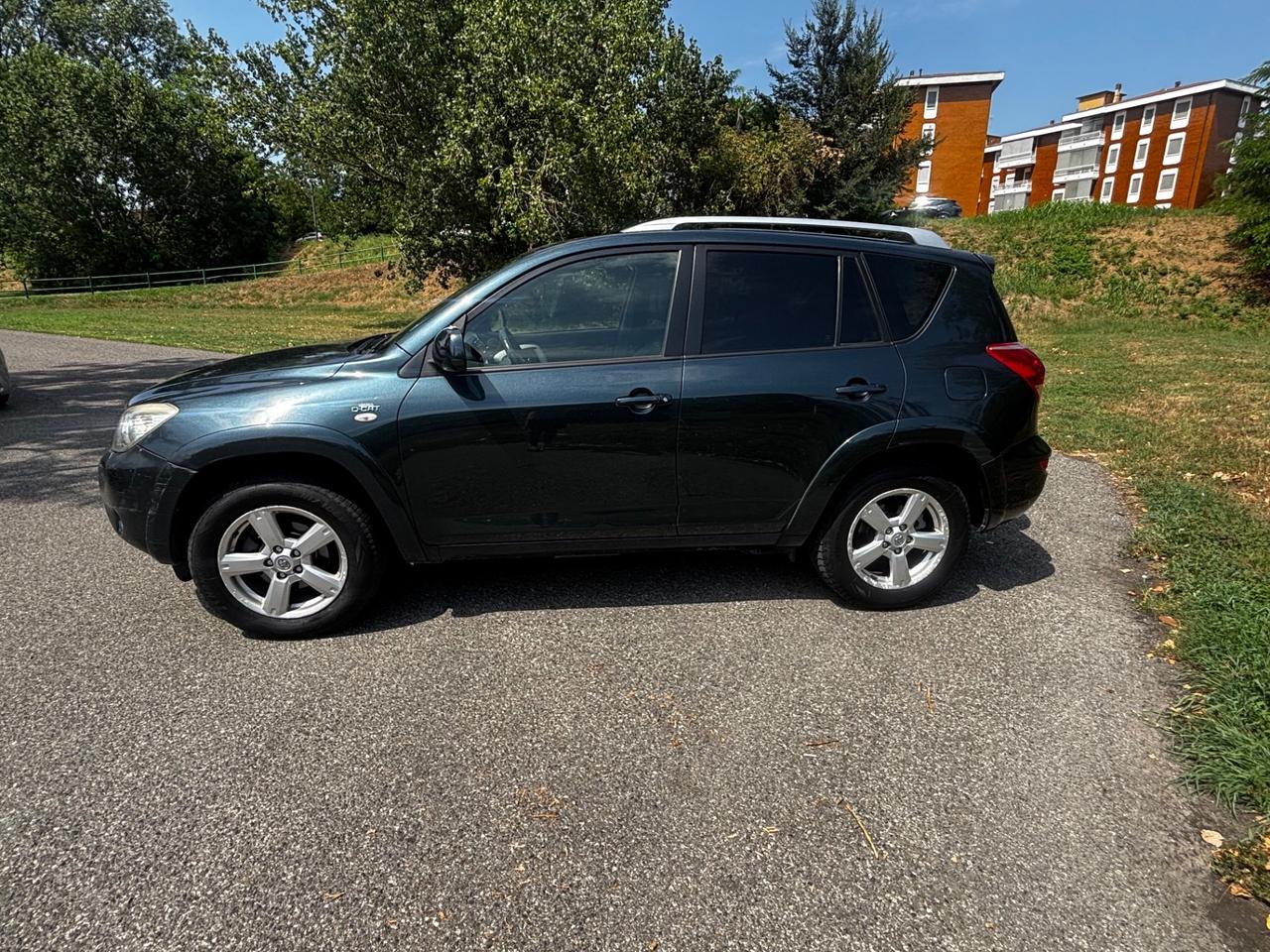 Toyota RAV 4 RAV4 2.2 D-4D 177 CV Luxury
