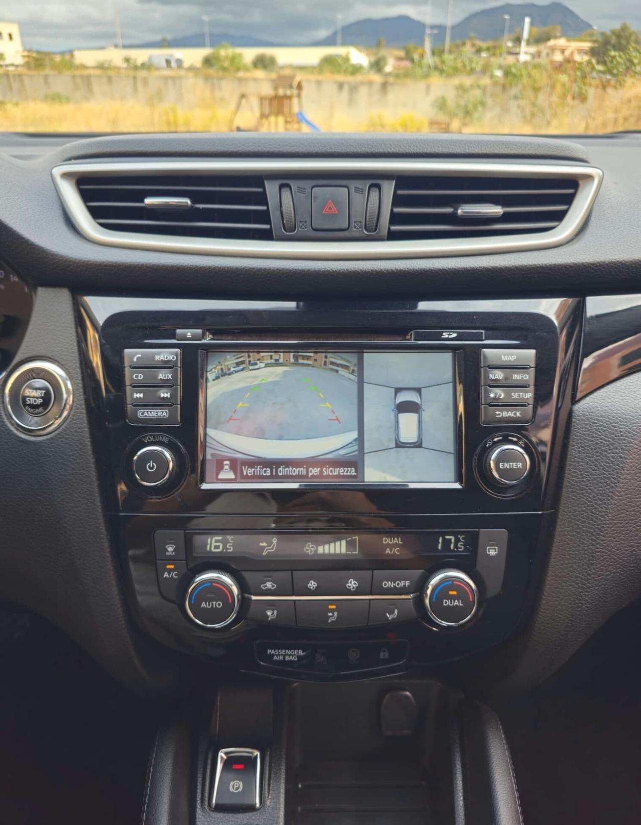 Nissan Qashqai 1.5 dCi N-Connecta