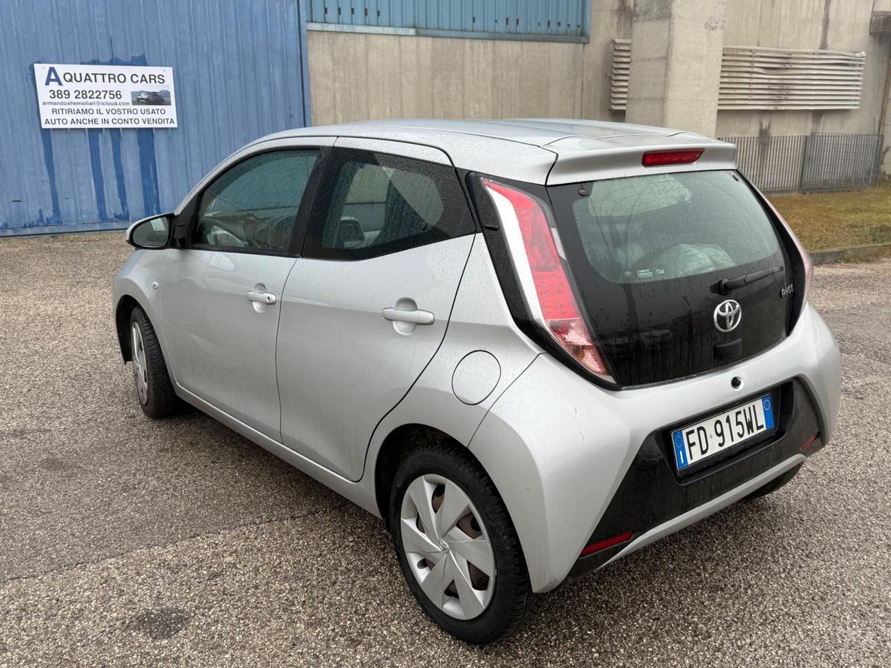 Toyota Aygo 1.0 VVT-i 69 CV 5 porte x-cool