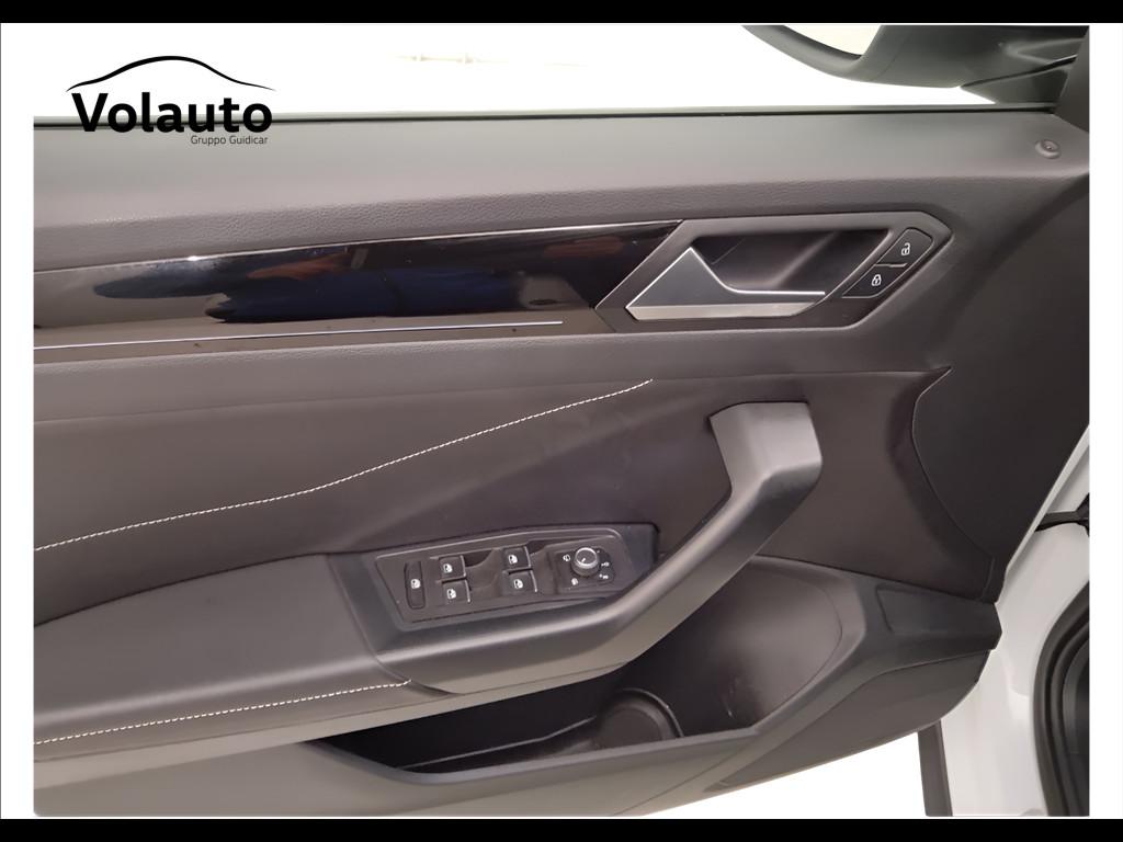 VOLKSWAGEN T-Roc I 2022 - T-Roc 1.5 tsi R-Line