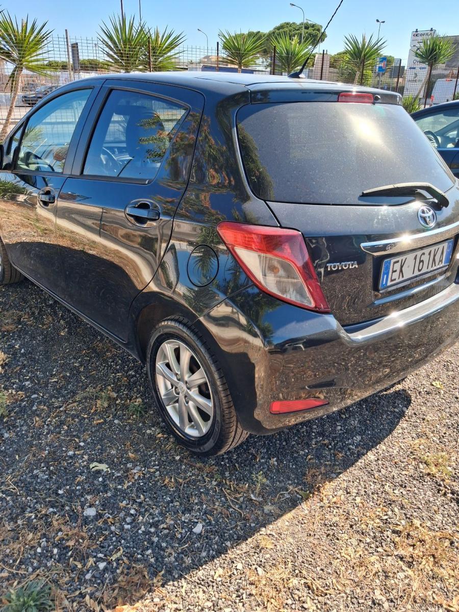 TOYOTA - Yaris - 1.4 D-4D 5p. Active