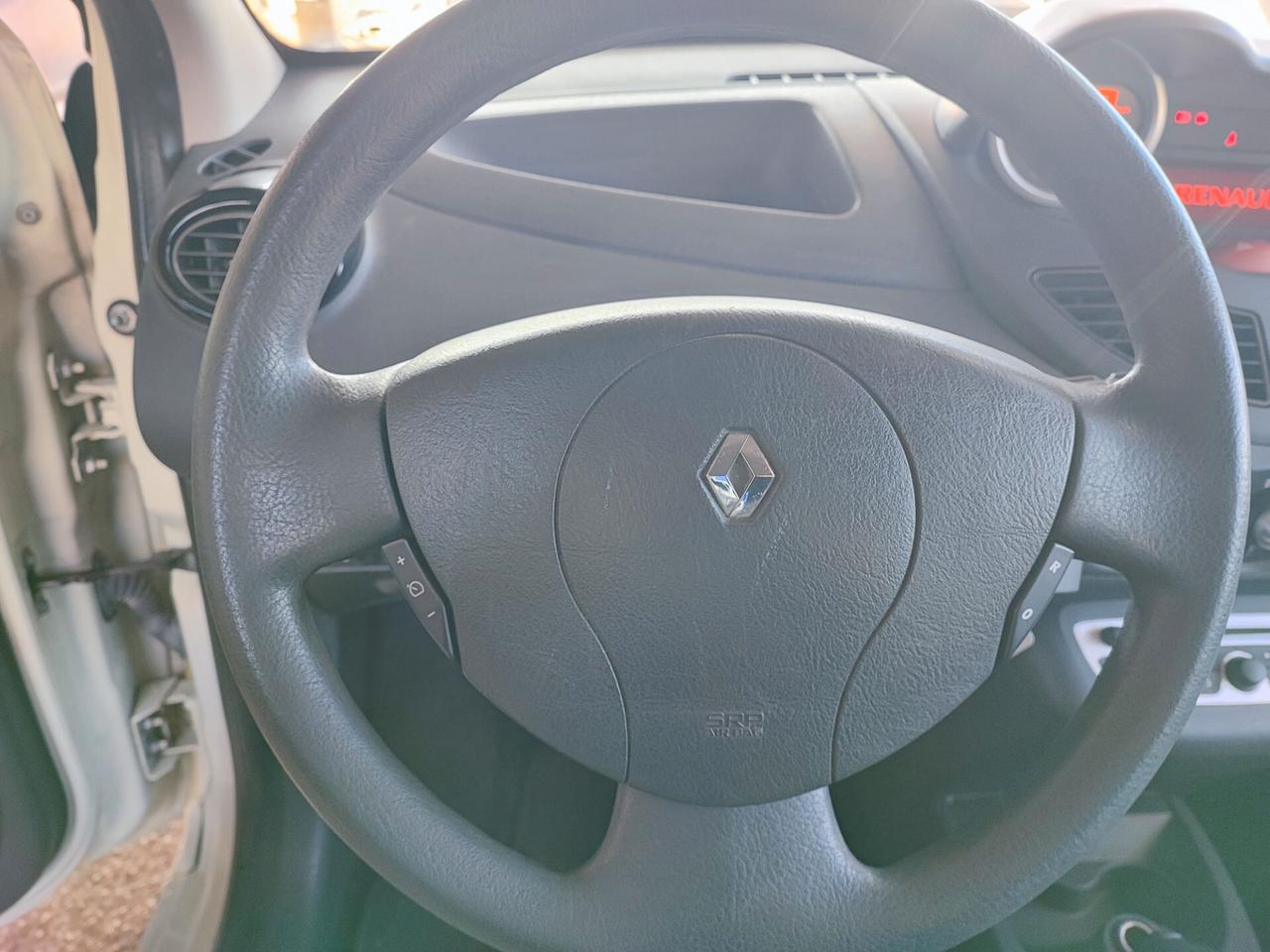 Renault Twingo 1.2 16V Live