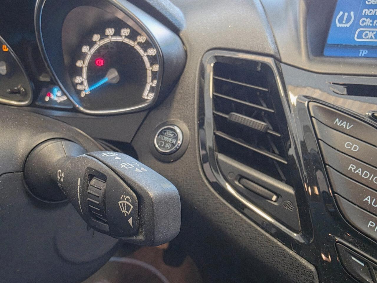 Ford Fiesta 1.4 5p. Bz.- GPL Titanium 1 proprietario