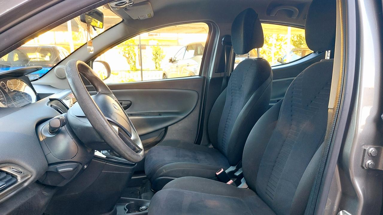 Lancia Ypsilon 1.2 69 CV 5 porte GPL Ecochic Elle