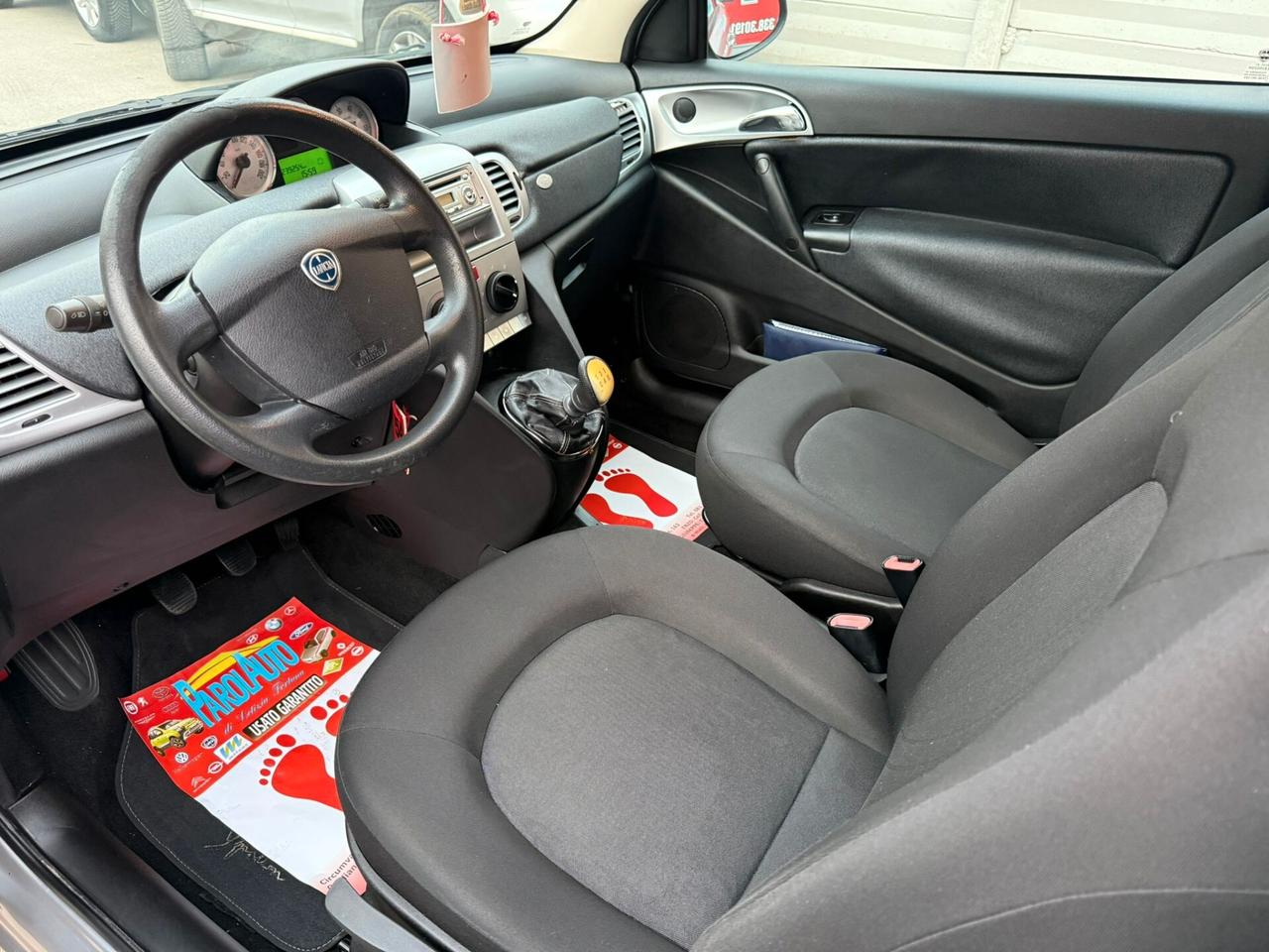 Lancia Ypsilon 1.2 69cv Unyca - 2012