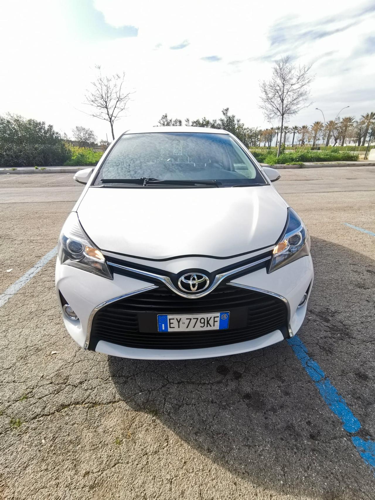 Toyota Yaris 1.0 5 porte Active - 2015