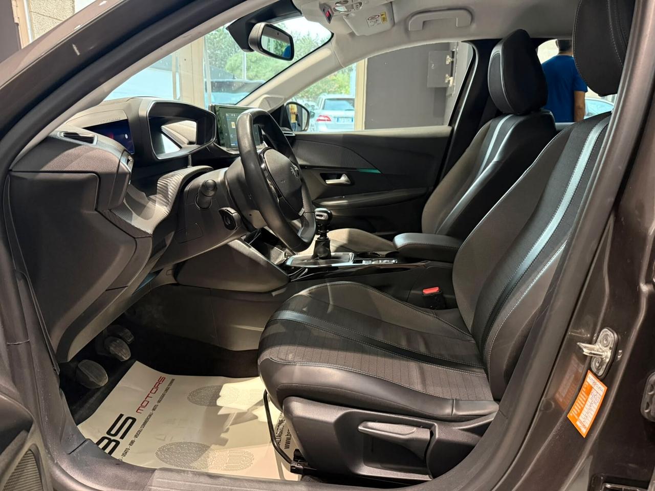 Peugeot 208 PureTech 100 Stop&Start 5 porte Allure