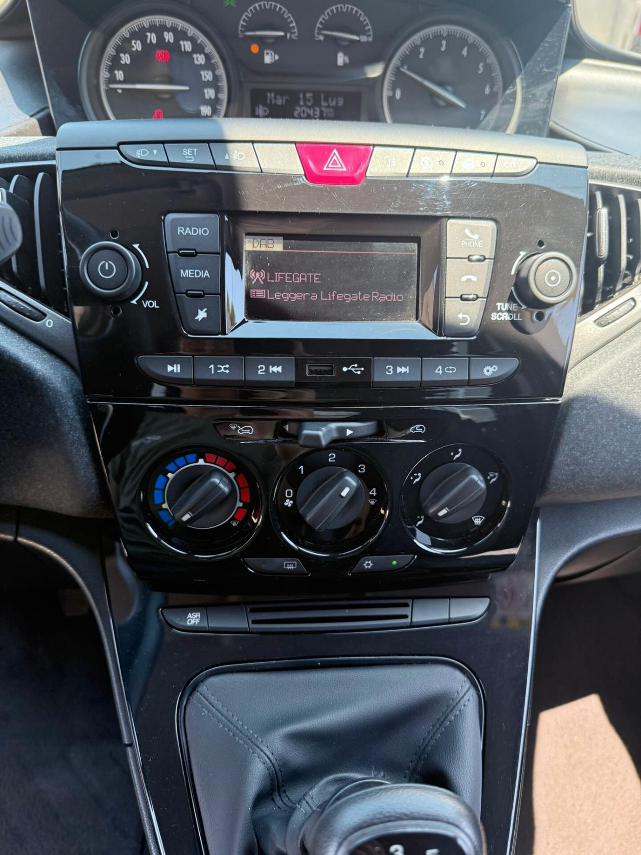 Lancia Ypsilon 1.0 FireFly 5 porte S&S Hybrid Ecochic Gold