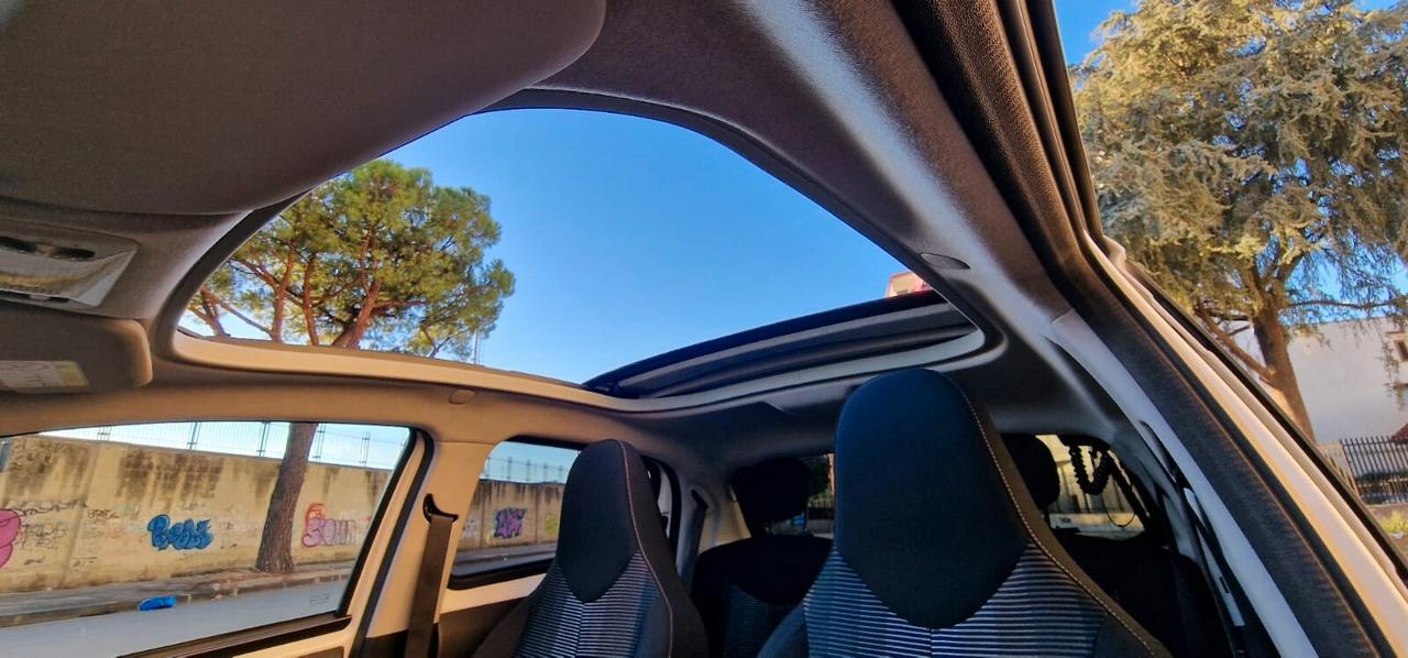 Peugeot 108 VTi 68 5 porte Allure NEOPATENTATI