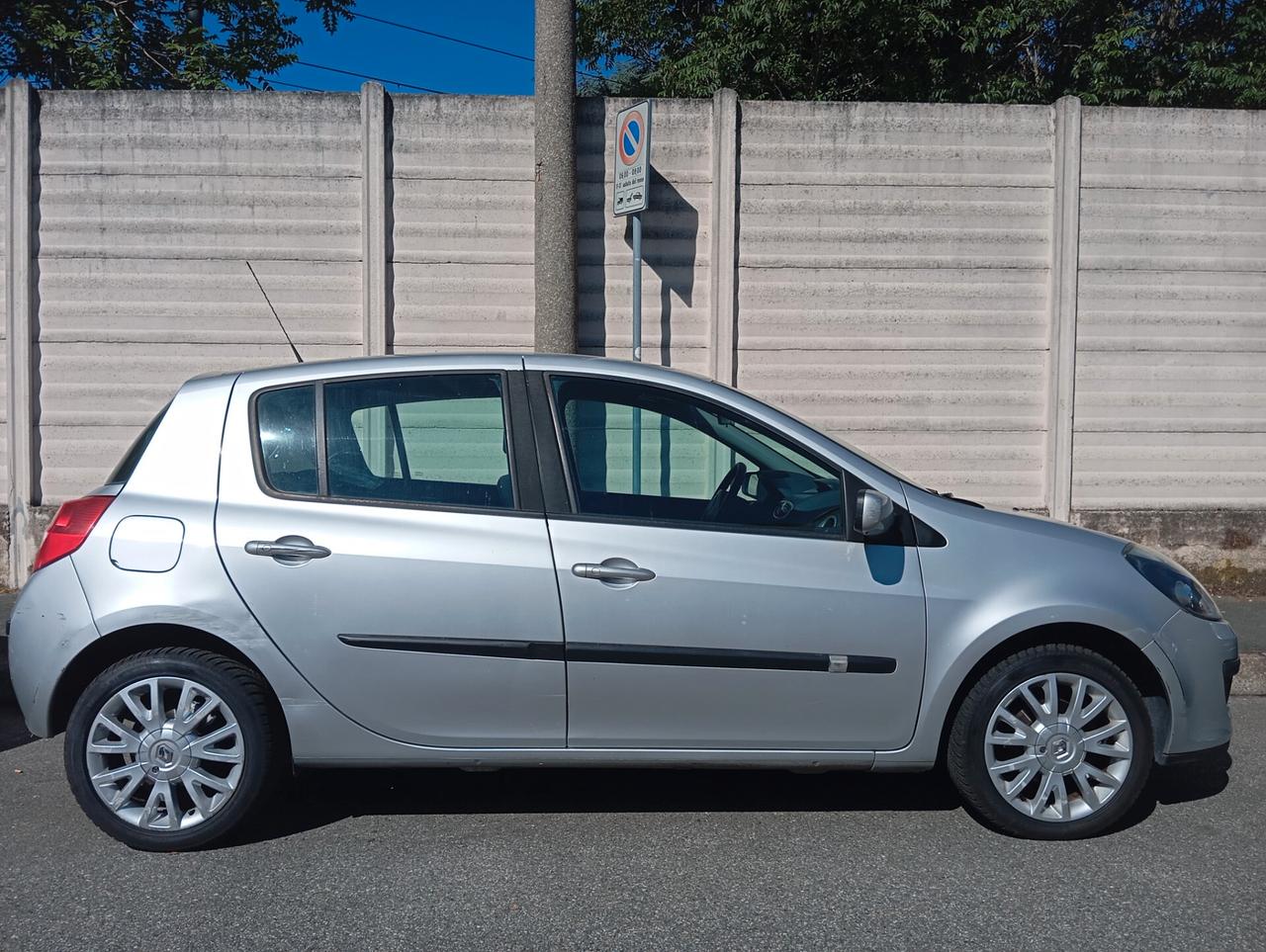 Renault Clio Storia 1.2 16V 5 porte valuto permute