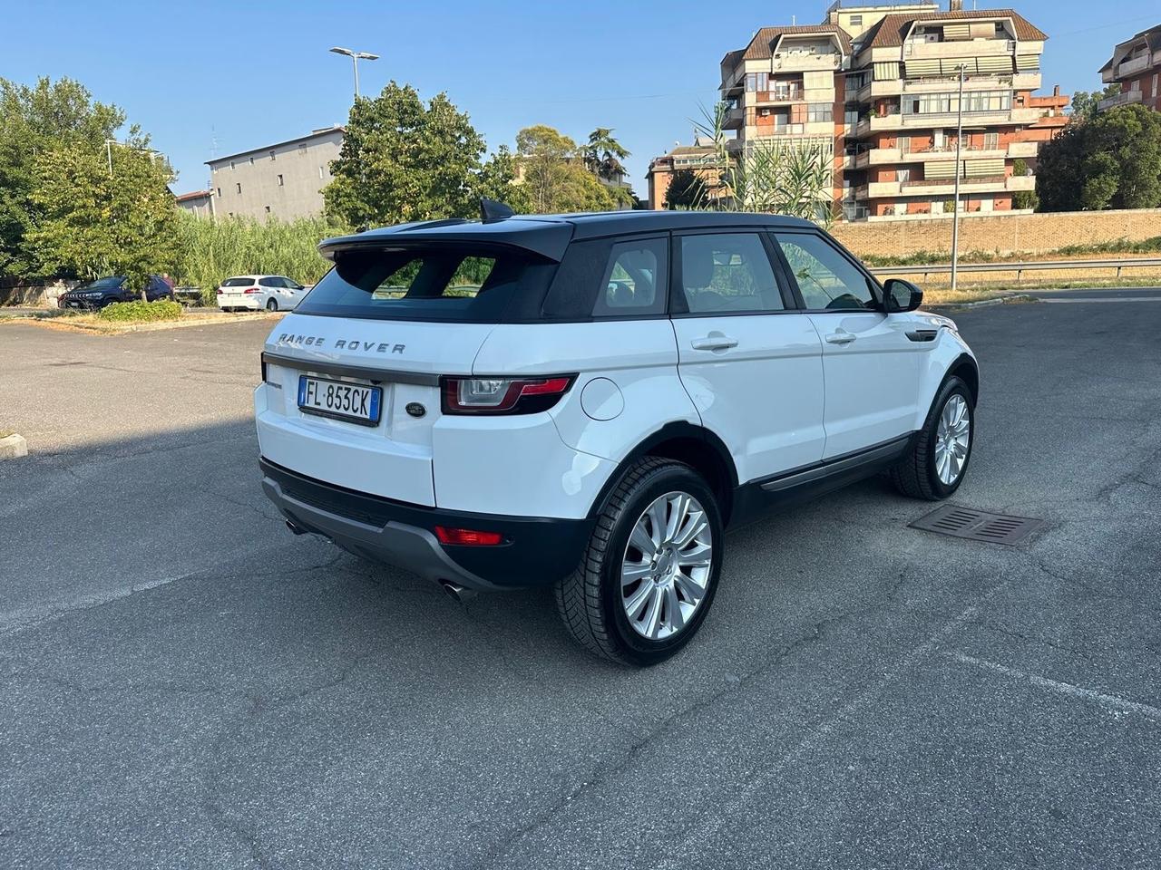 Land Rover Range Evoque 2.0 eD4 5p. Business Edition Premium Pure