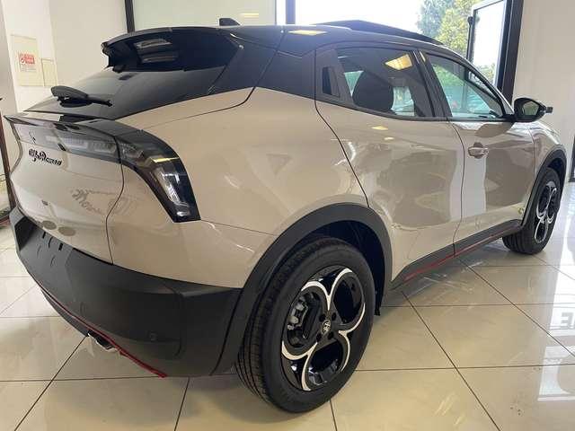 Alfa Romeo Junior Junior 1.2 ibrida Speciale 145cv edct6