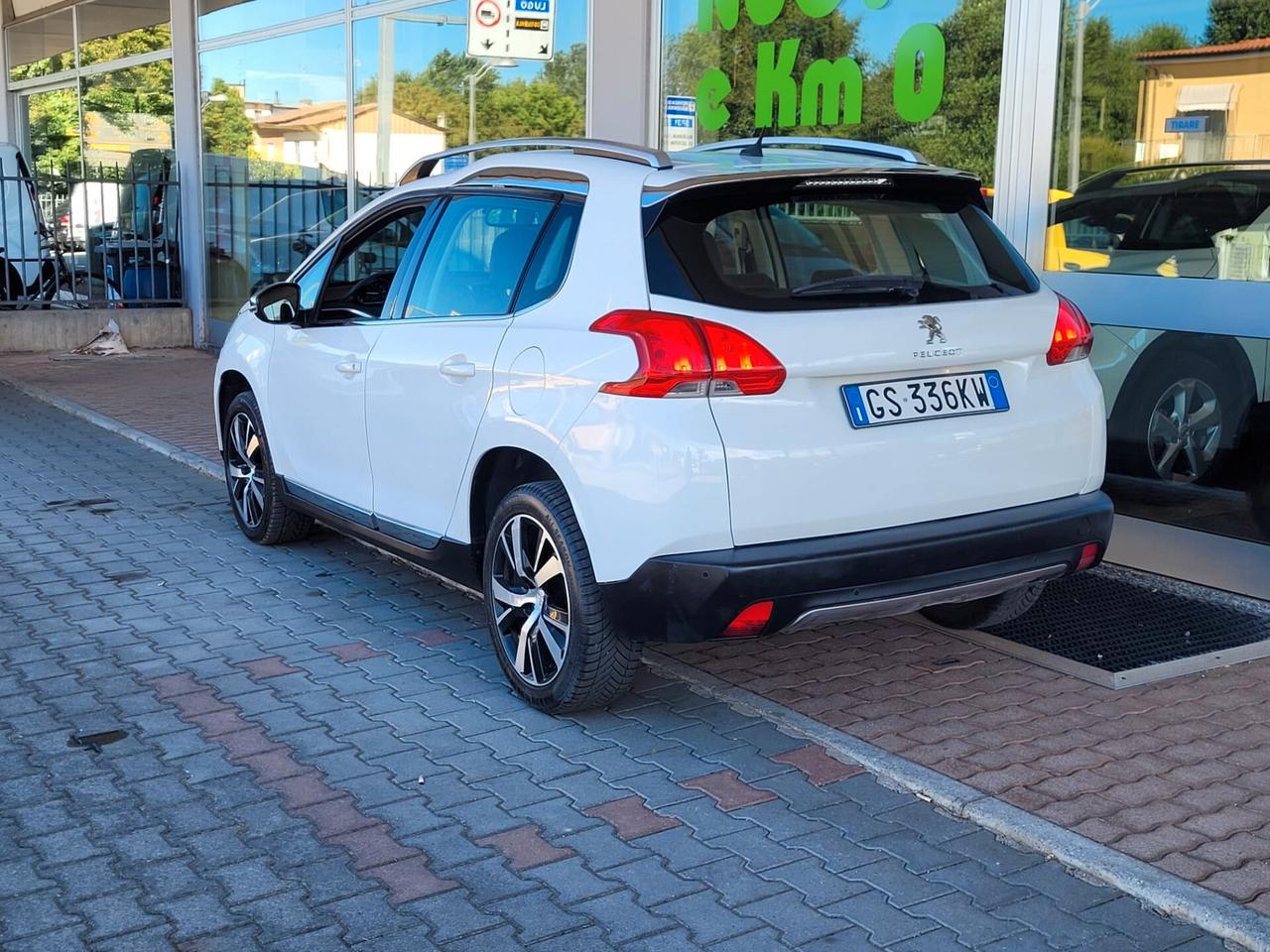 Peugeot 2008 1.6 VTi 120CV Allure