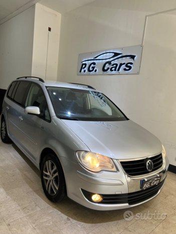 Volkswagen Touran 1.6 Trendline Bifuel GPL di Seri