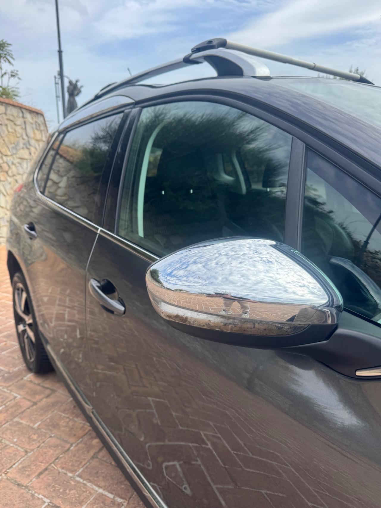Peugeot 2008 1.6 e-HDi 92Cv *ALLURE* 2015