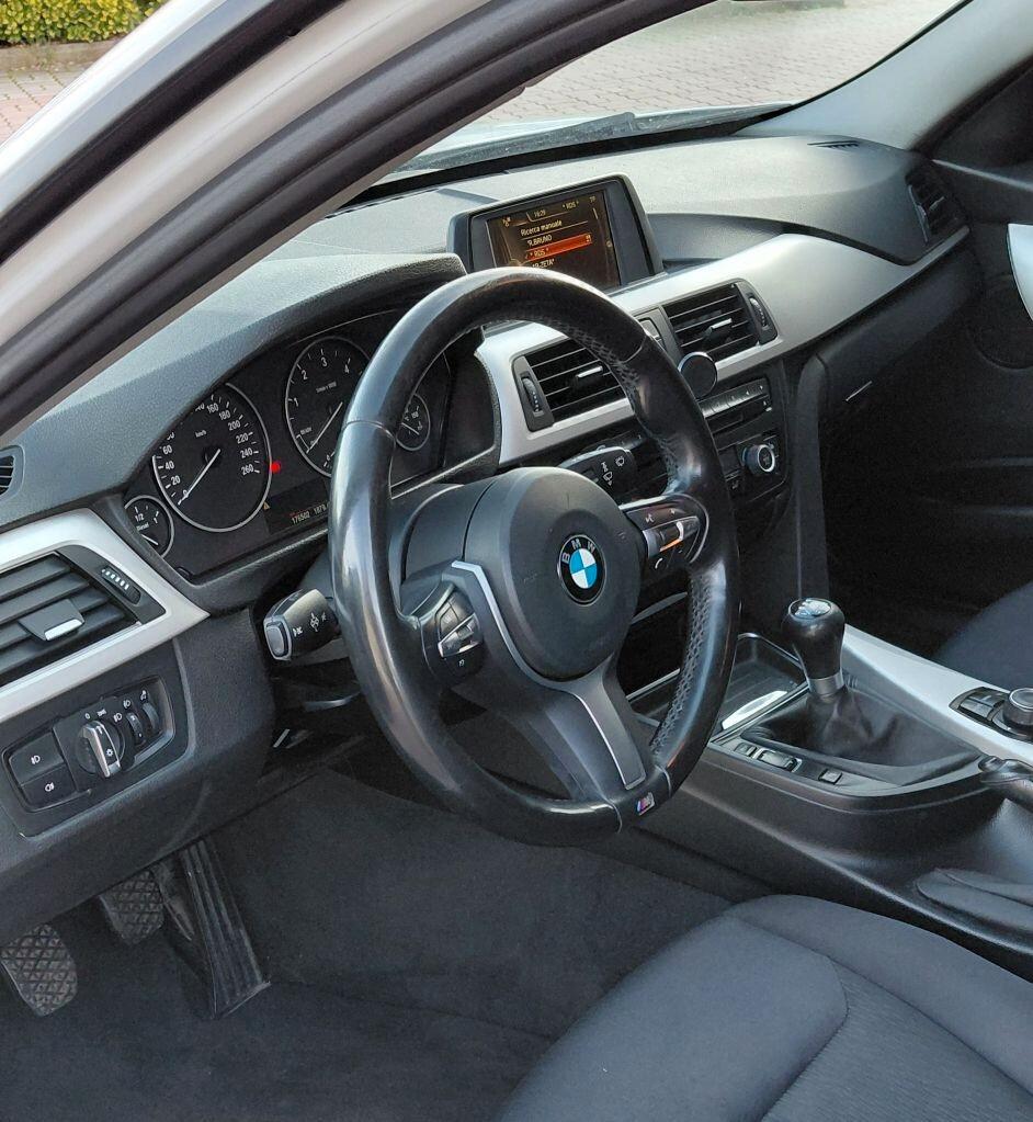 Bmw 318 318d Touring Msport - 2014