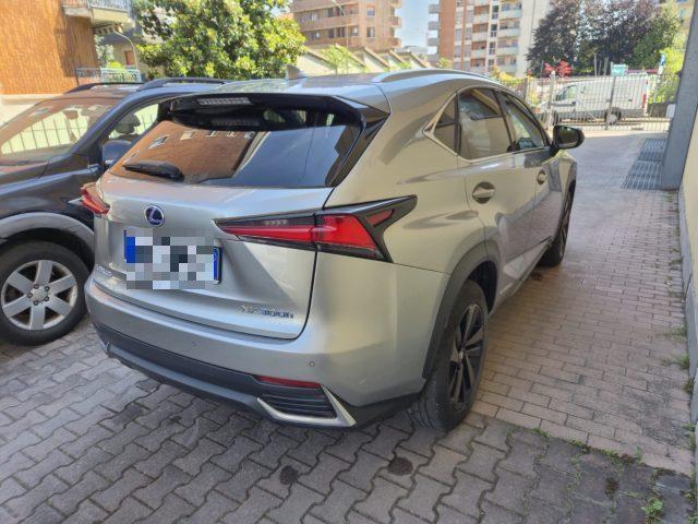 LEXUS NX 300 Hybrid 4WD Premium